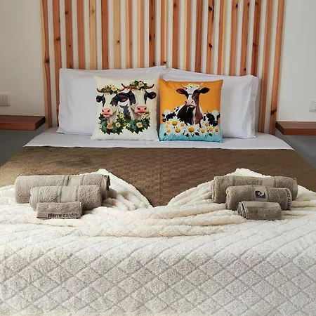 Azure Sunset 度假居